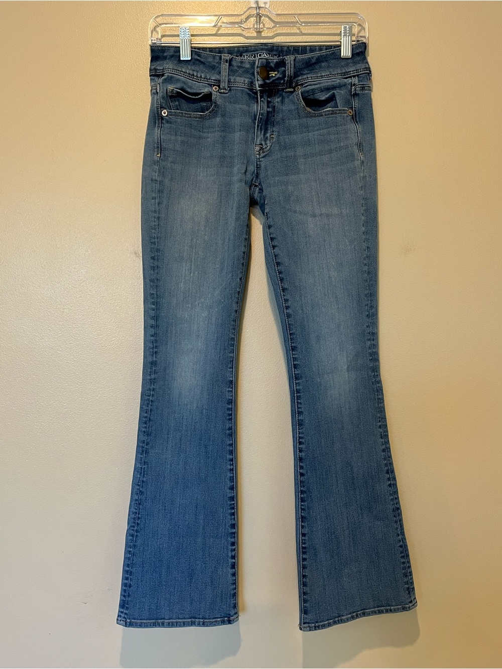 American Eagle Low Rise Kickboot Jeans